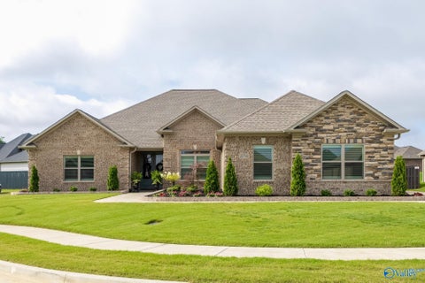 Homes For Sale - 25708 Grayson Landing<br/> Limestone County, Madison, AL 35756