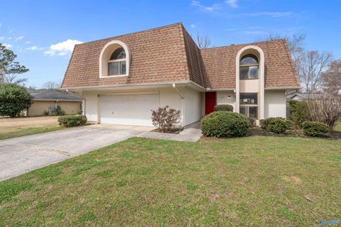 Photo of 1913 Waxleaf Green SE, Huntsville, AL 35803 (MLS # 21911717)