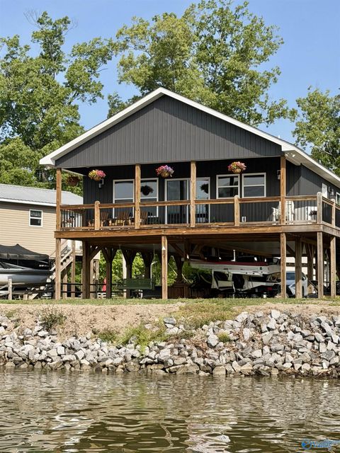 Homes For Sale - 891 County Road 1008<br/> Cedar Bluff, AL 35973