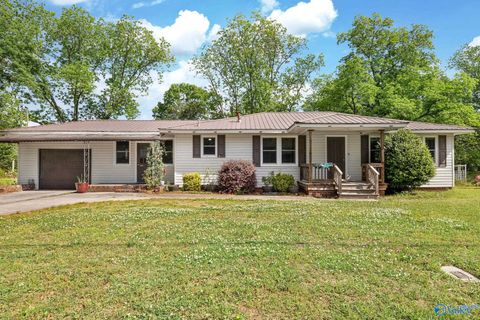Homes For Sale - 606 Martin Avenue<br/> Boaz, AL 35957