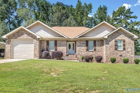 Homes For Sale - 42 Tessa Circle<br/> Albertville, AL 35950