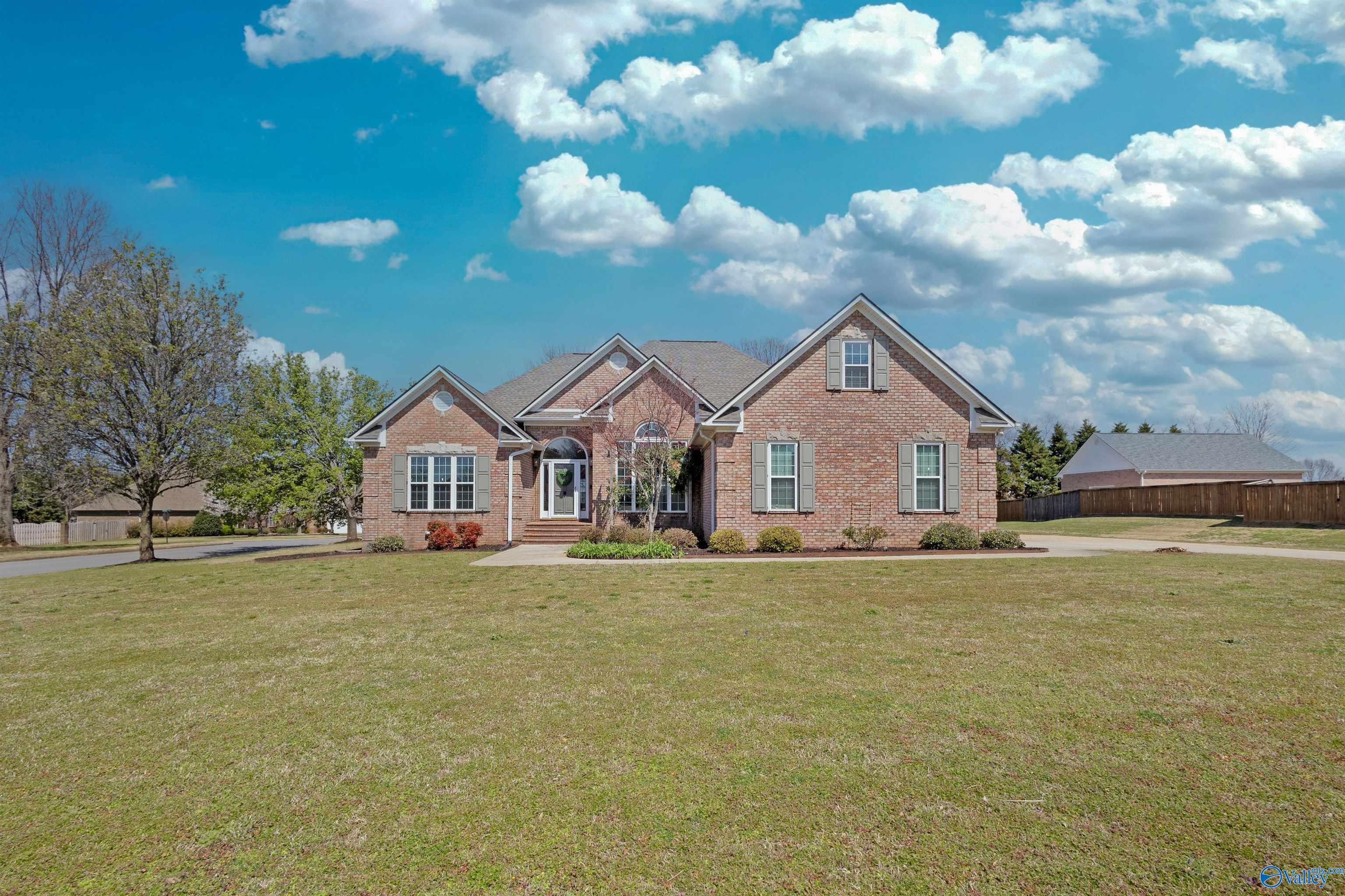 22093 Chickasaw Drive, Athens, Alabama image 1