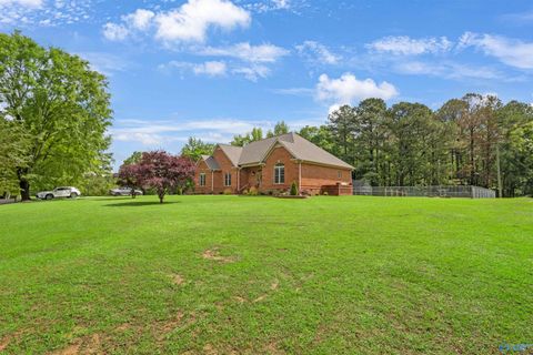89 Lyle Circle Somerville AL 35670