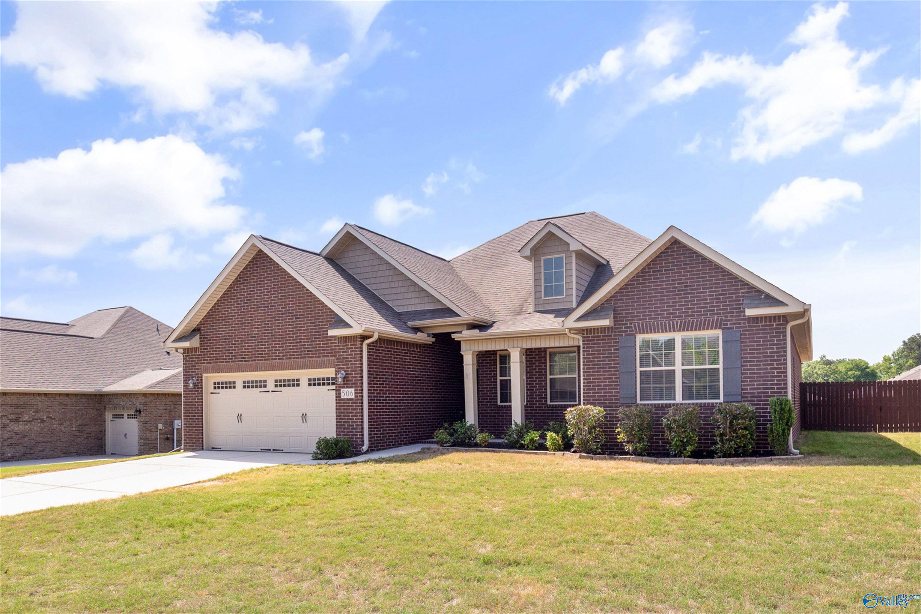 506 Foxridge Drive, Hartselle, Alabama image 2