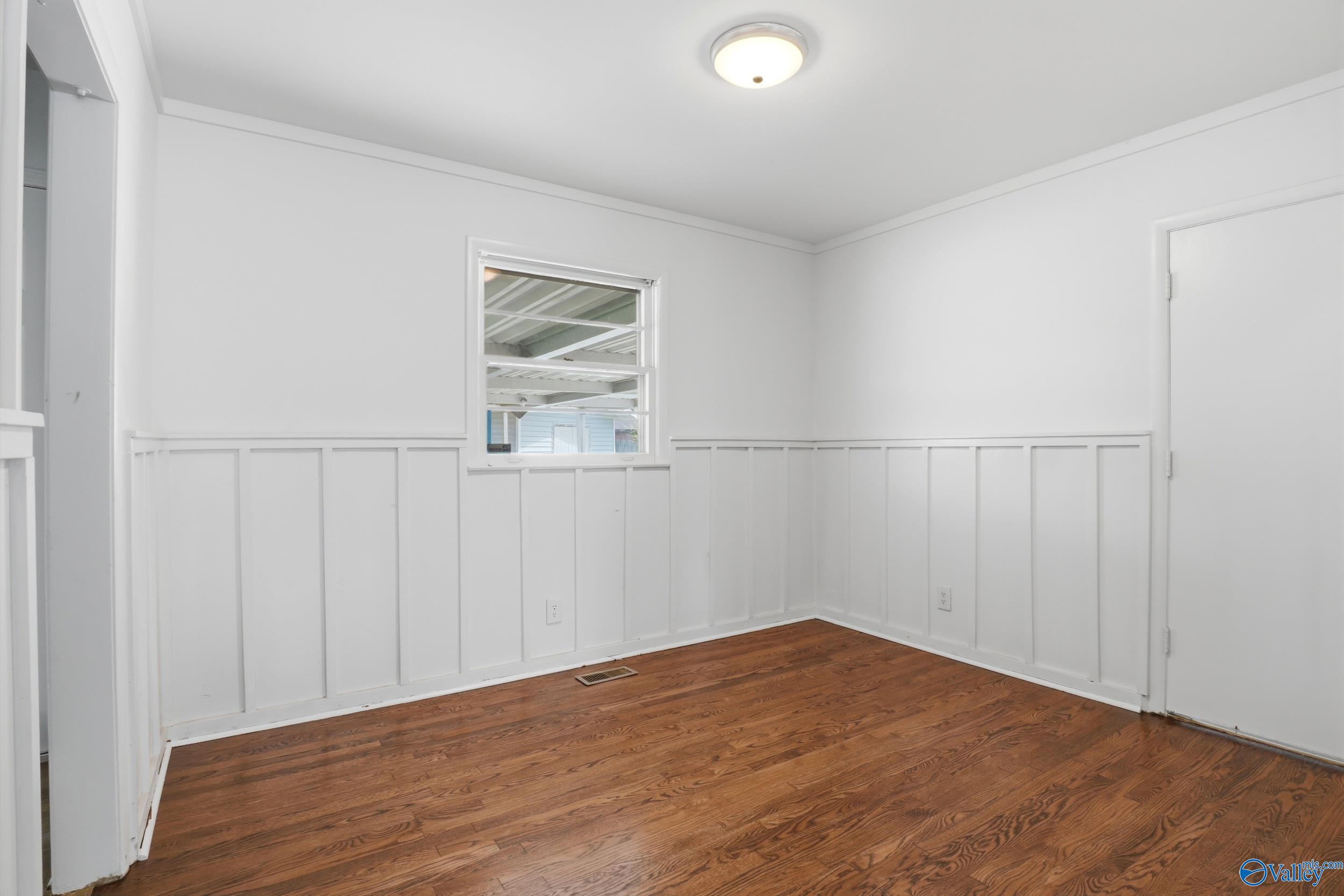 3904 Kenwood Drive NW