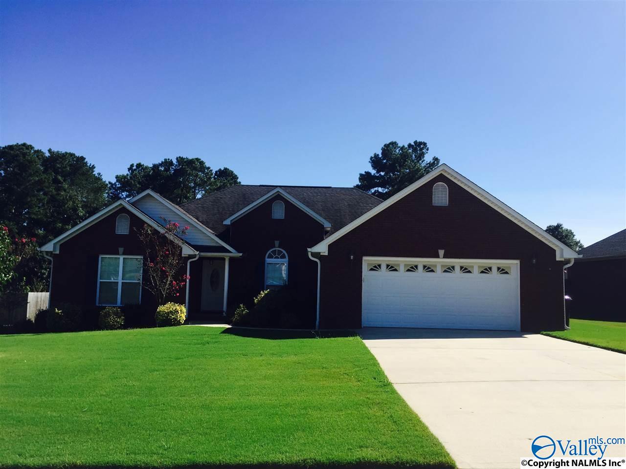 1220 Hunter Lane, Hartselle, Alabama image 1