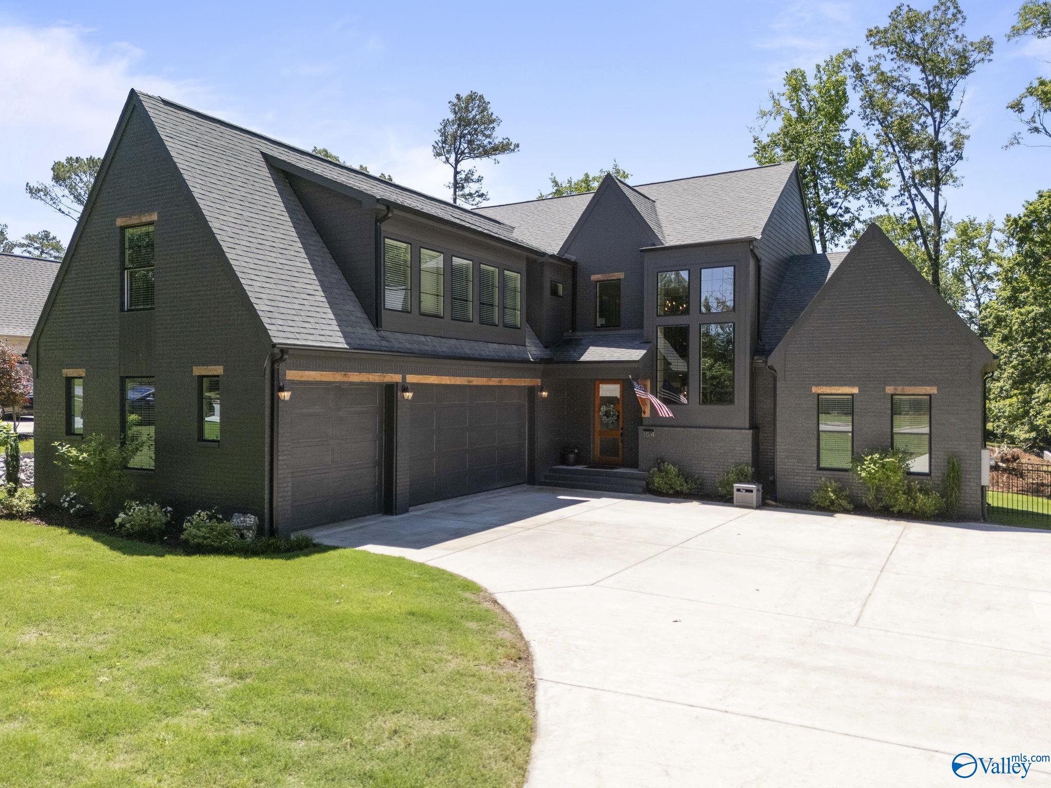 104 Bishop Bend Drive, Huntsville, Alabama image 1