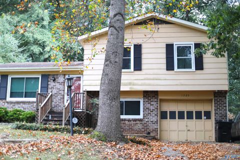 Homes For Sale - 1725 Brewster Road<br/> Birmingham, AL 35235