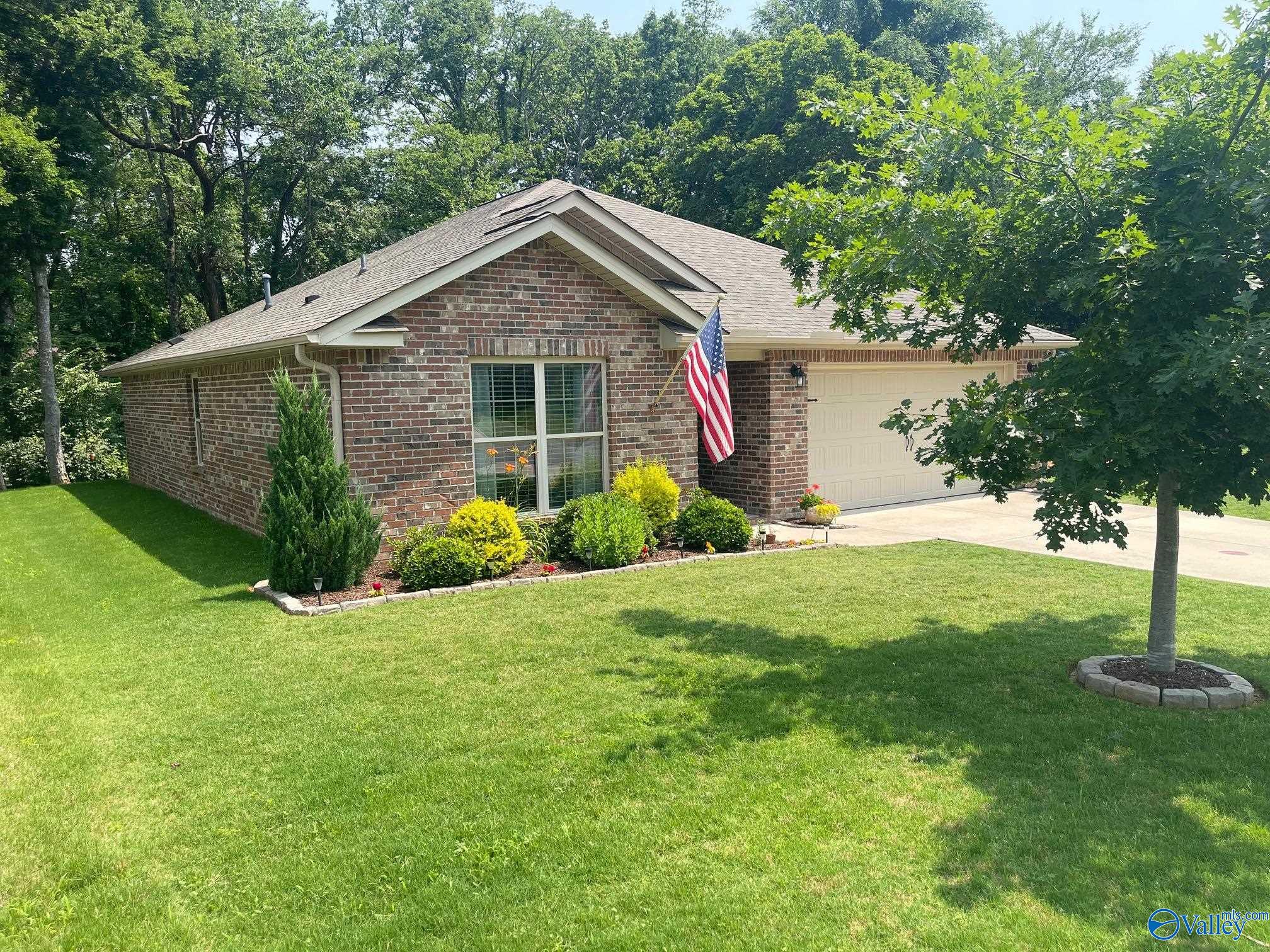 139 Westerbrook Drive, Toney, Alabama image 2