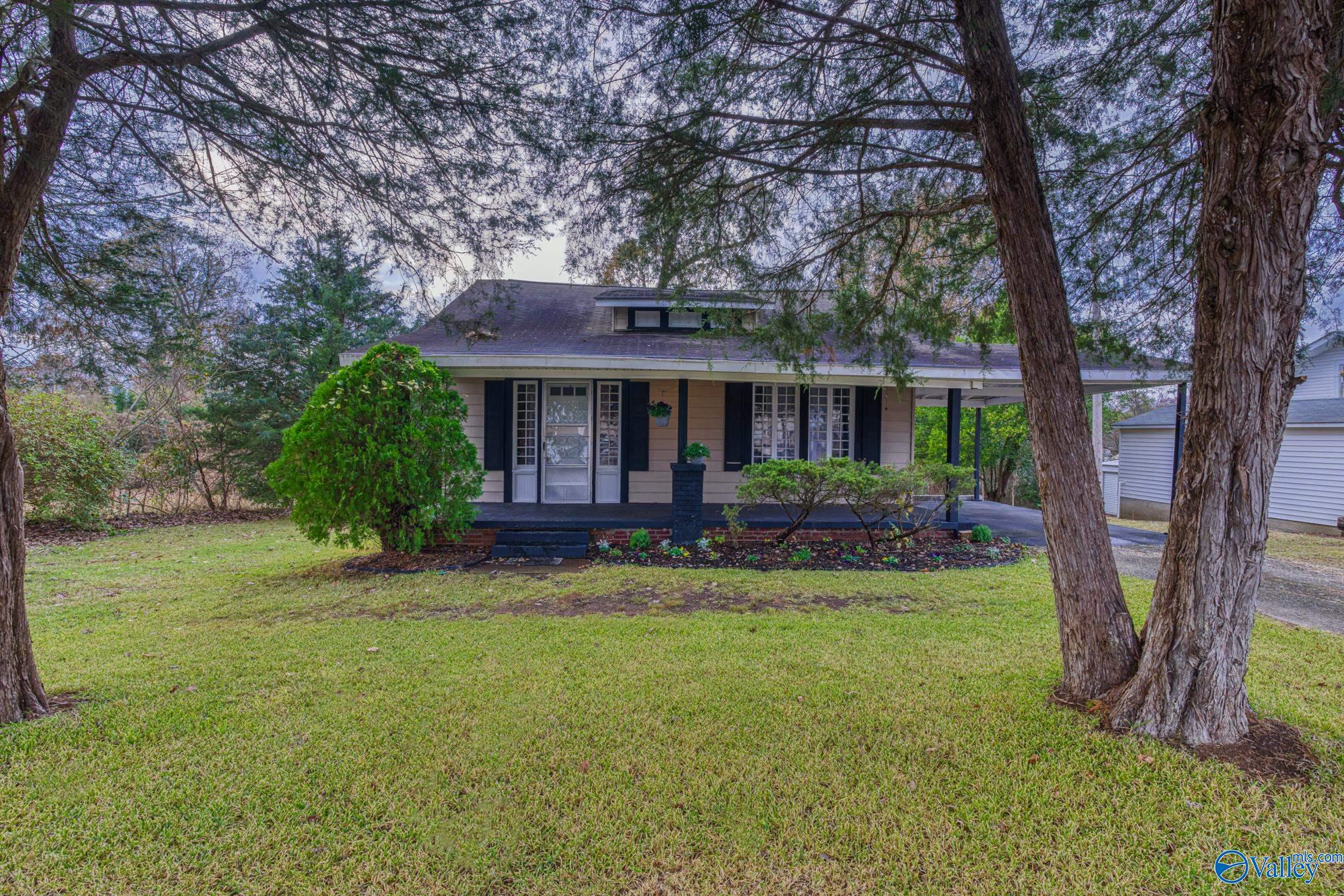 108 Wood Avenue, Sheffield, Alabama image 1