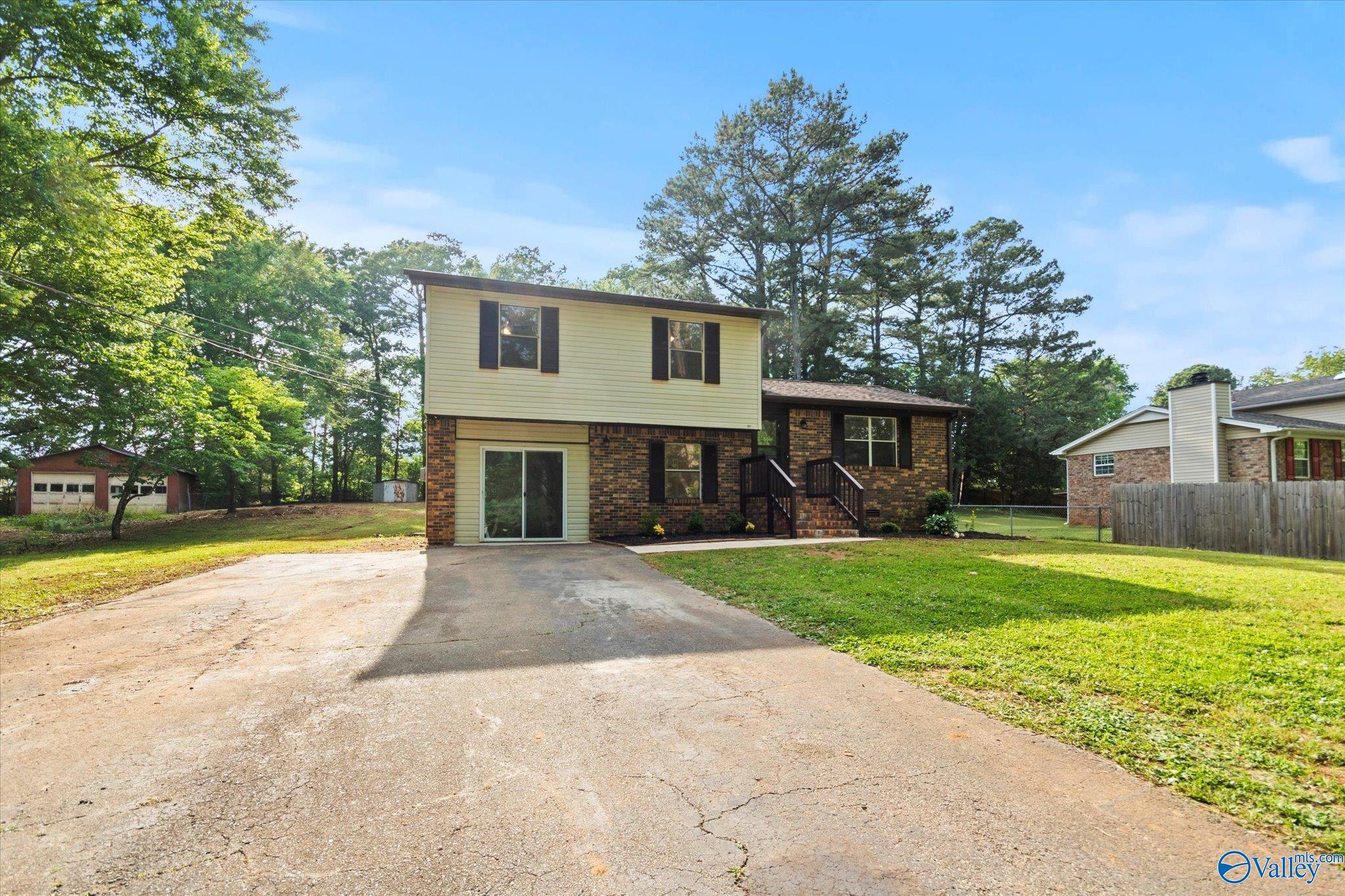 136 Dexter Circle, Madison, Alabama image 2