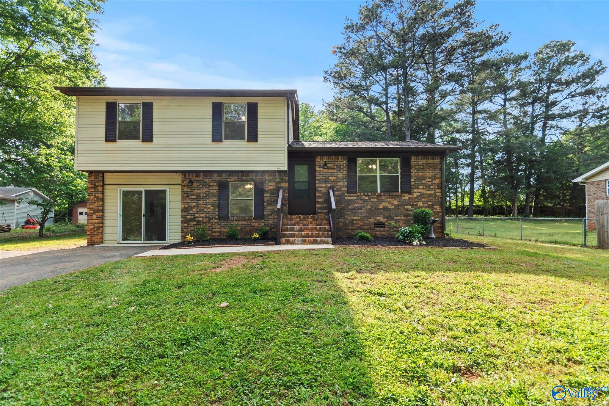 136 Dexter Circle, Madison, Alabama image 1