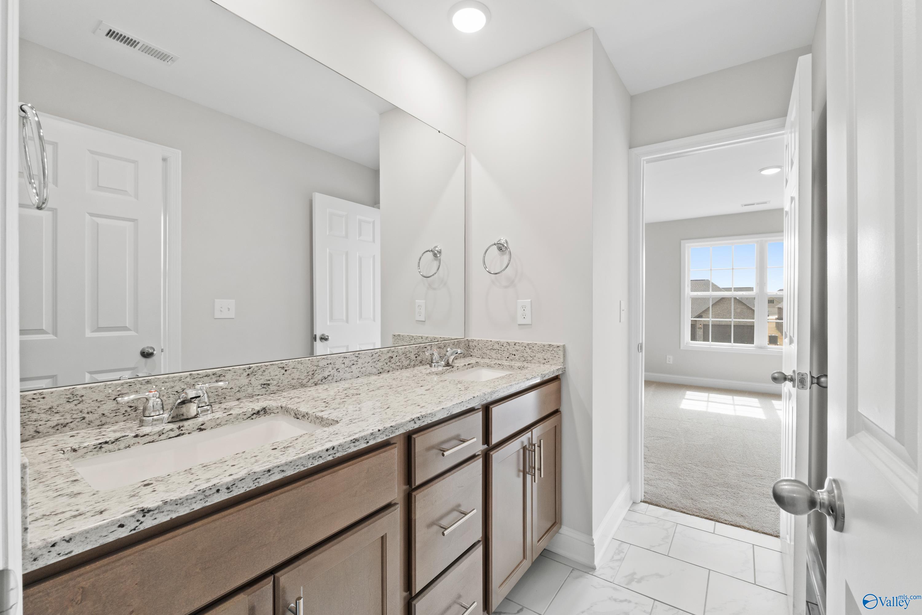 2133 Dustin Drive, Cullman, Alabama image 37