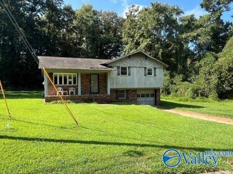 Homes For Sale - 3013 Tall Tree Lane<br/> Jefferson County, Adamsville, AL 35005