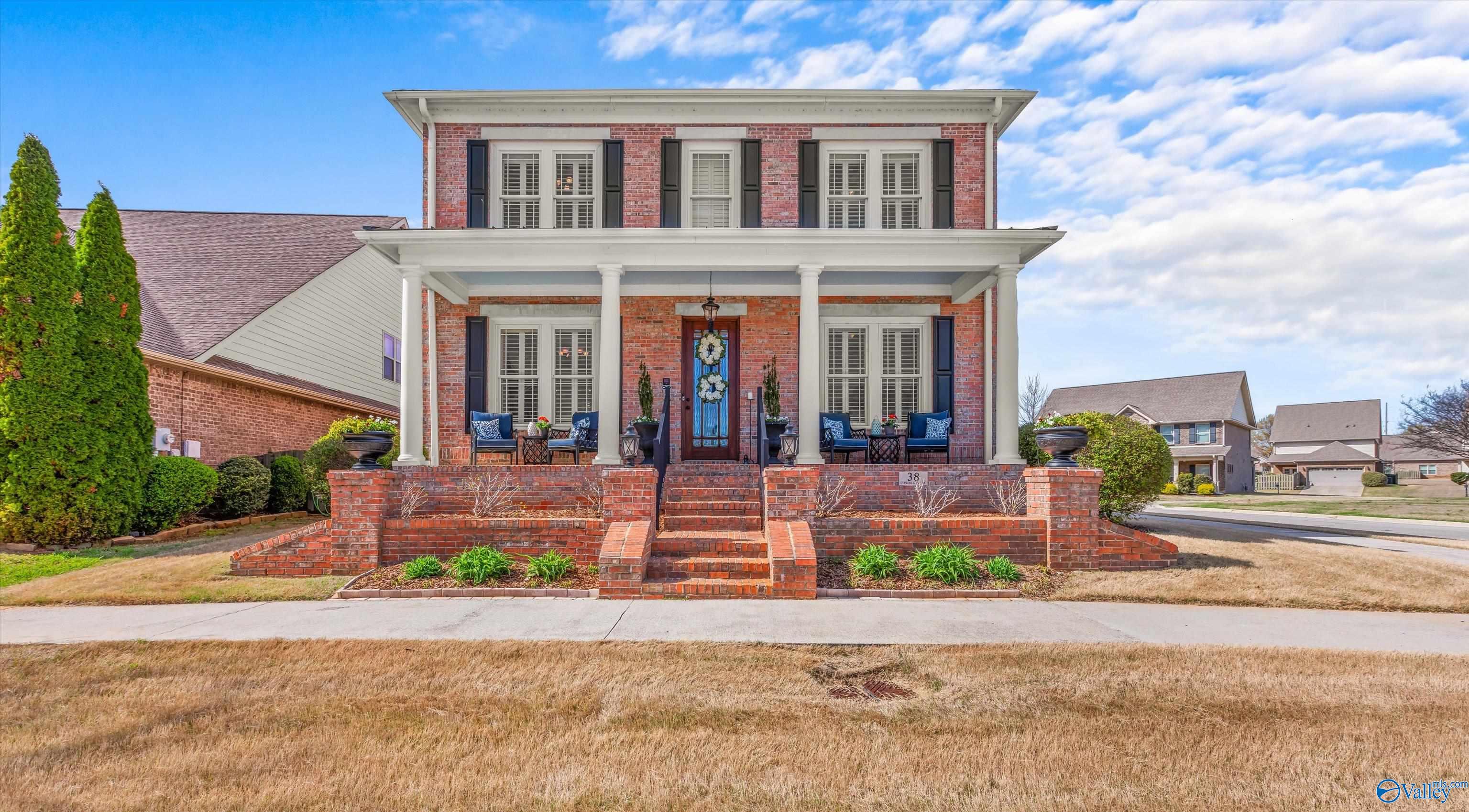 38 Cypress Grove Lane SW