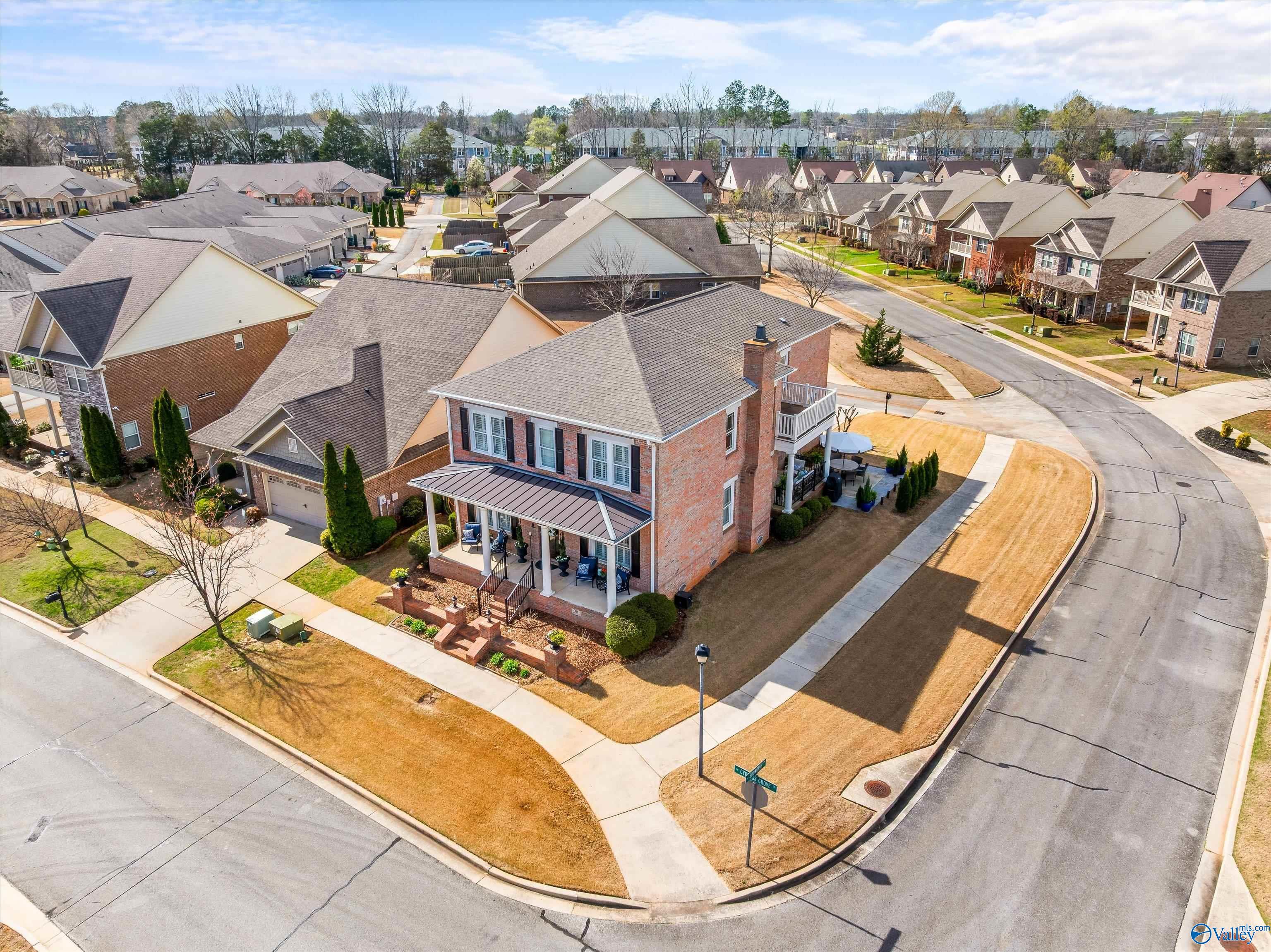 38 Cypress Grove Lane SW