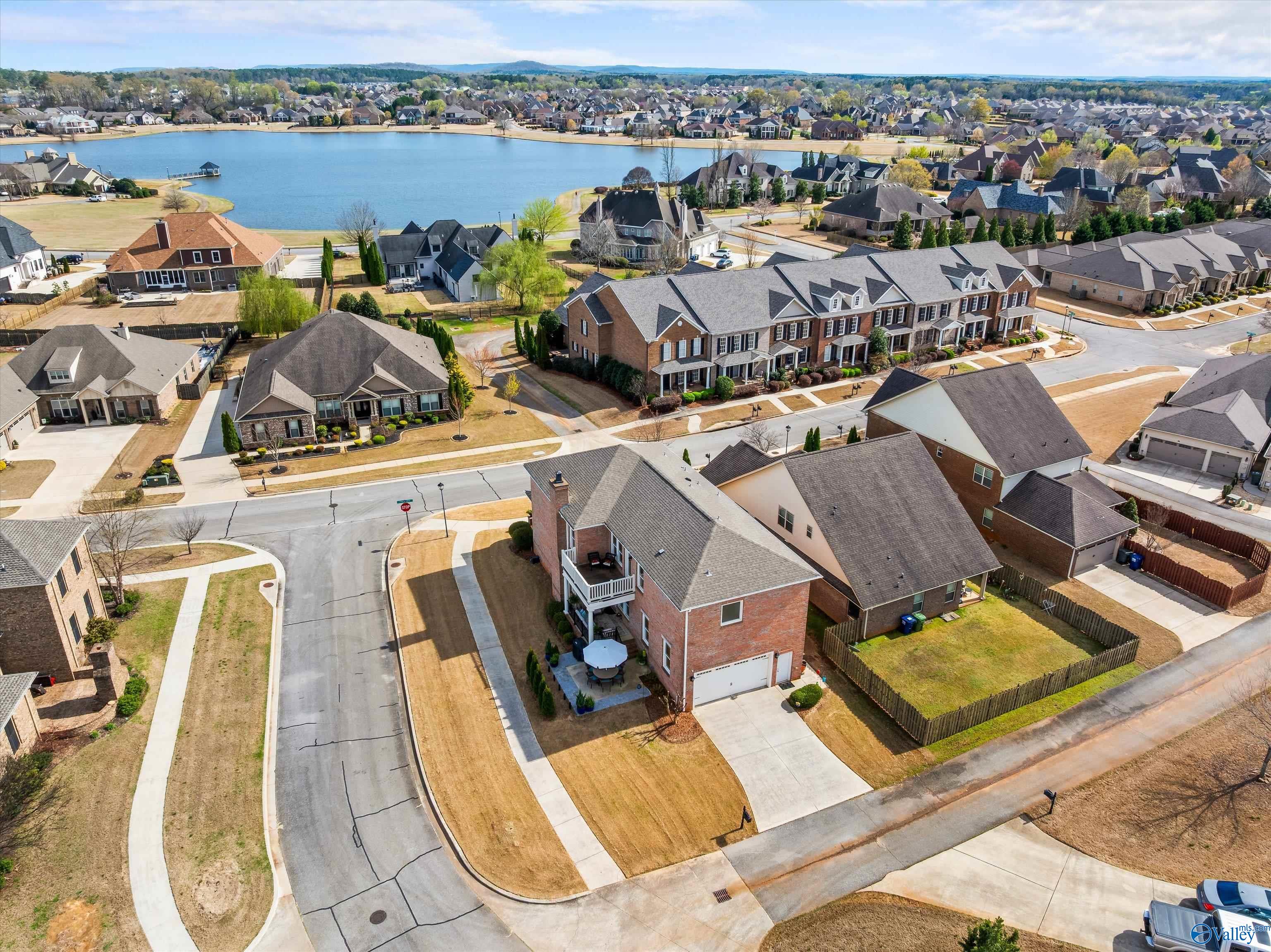 38 Cypress Grove Lane SW