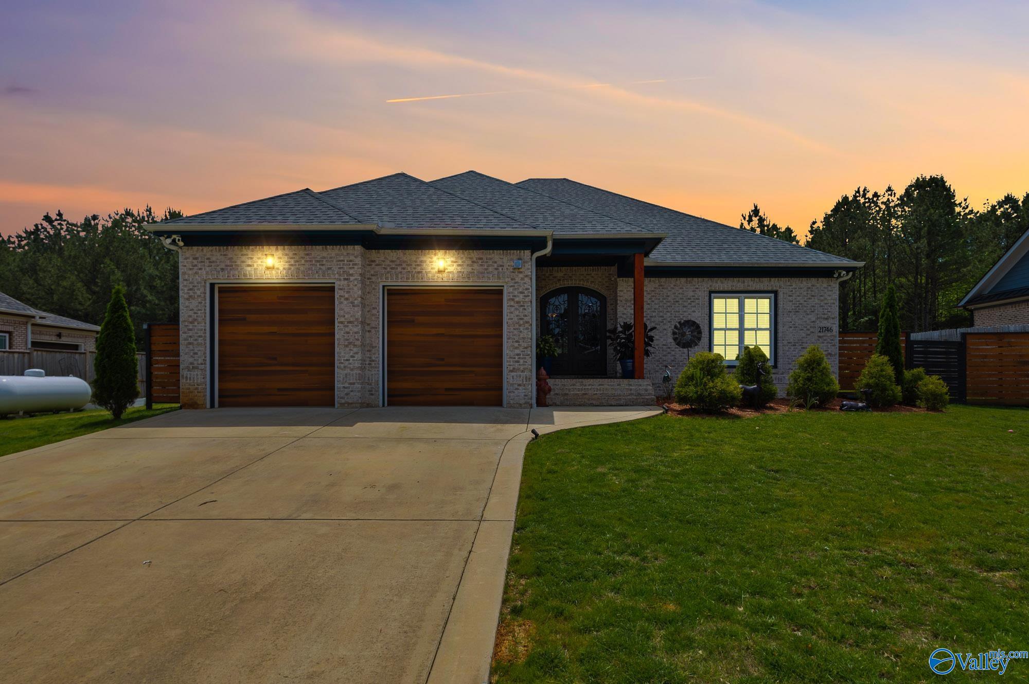 21746 Pinebrook Drive, Athens, Alabama image 2