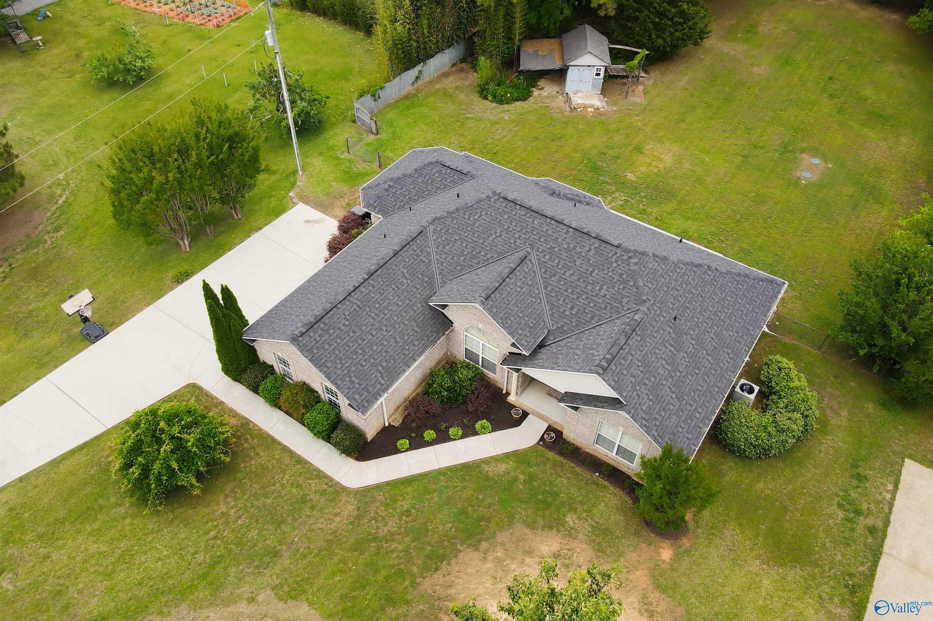 305 Wildwood Way