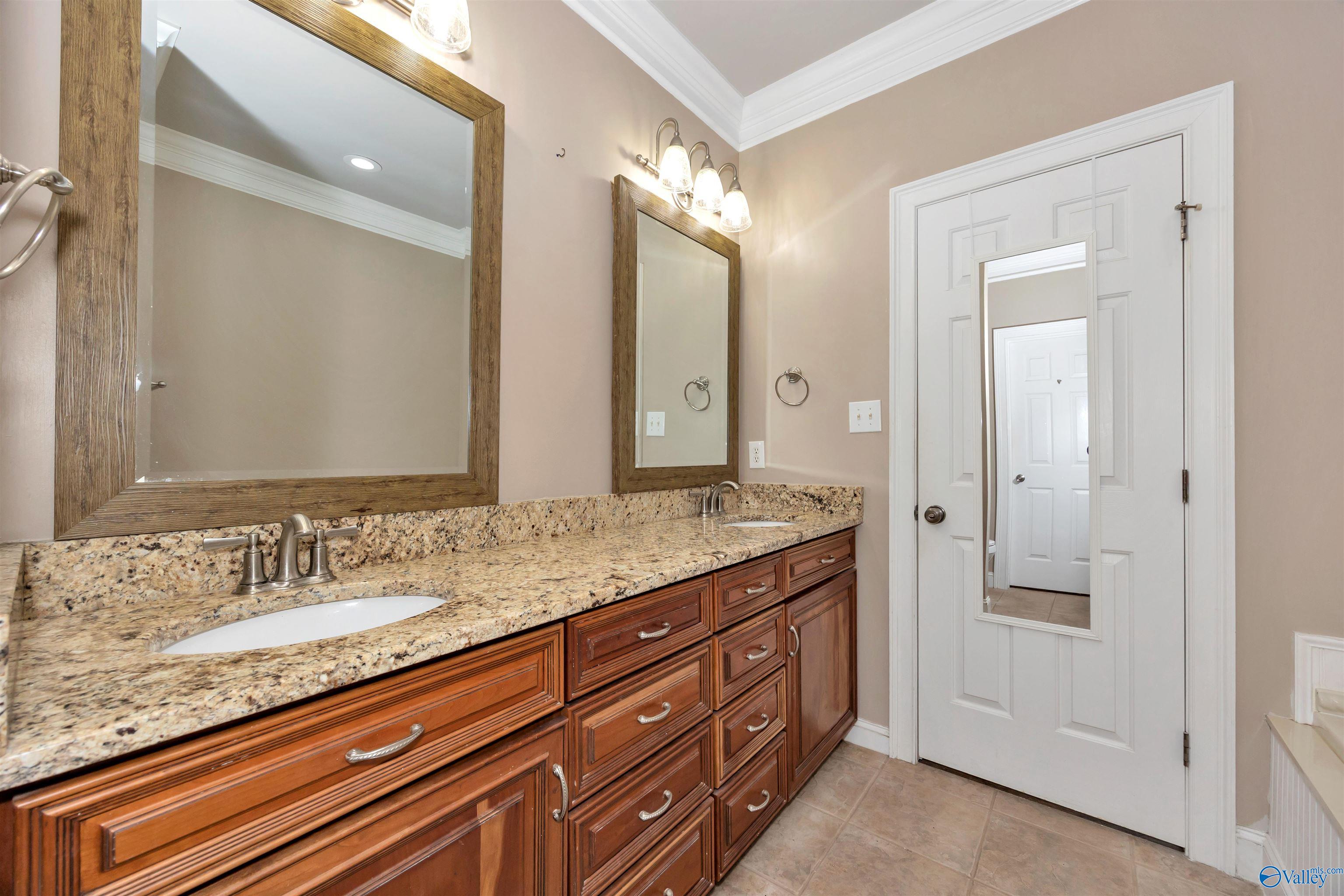 22656 Riviera Drive, Athens, Alabama image 29