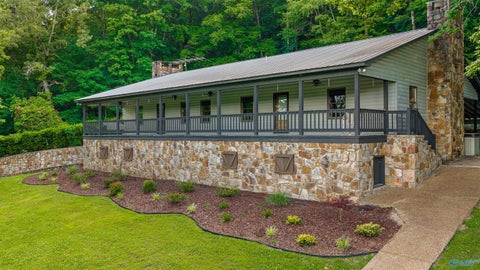 Homes For Sale - 6654 County Road 223<br/> Collinsville, AL 35961