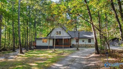 Homes For Sale - 1175 County Road 72<br/> Mentone, AL 35984