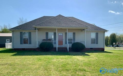 Homes For Sale - 2 Merideth Lynn Road<br/> Lincoln County, Fayetteville, TN 37334