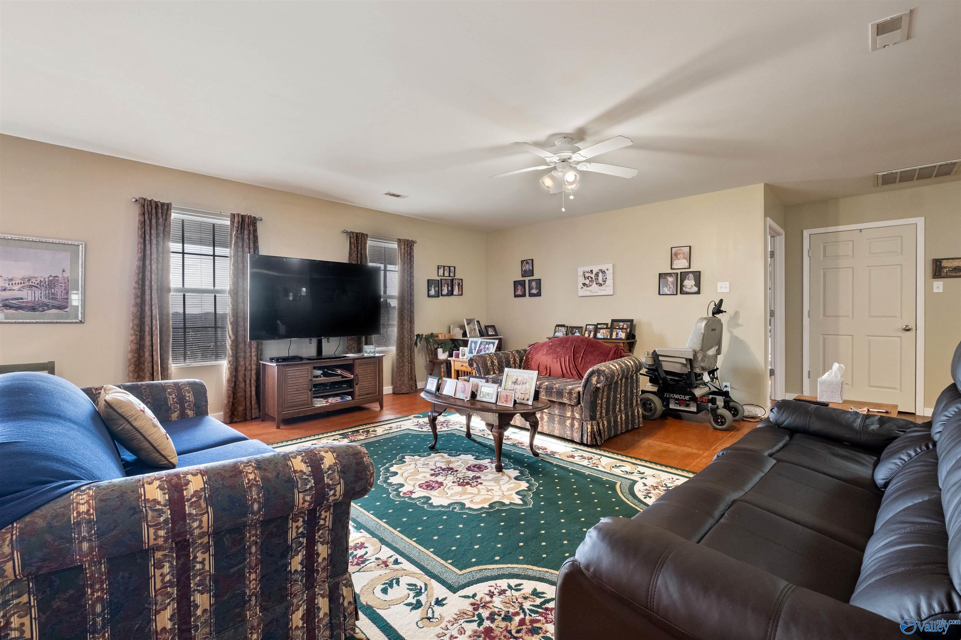 815 Lazy Lane