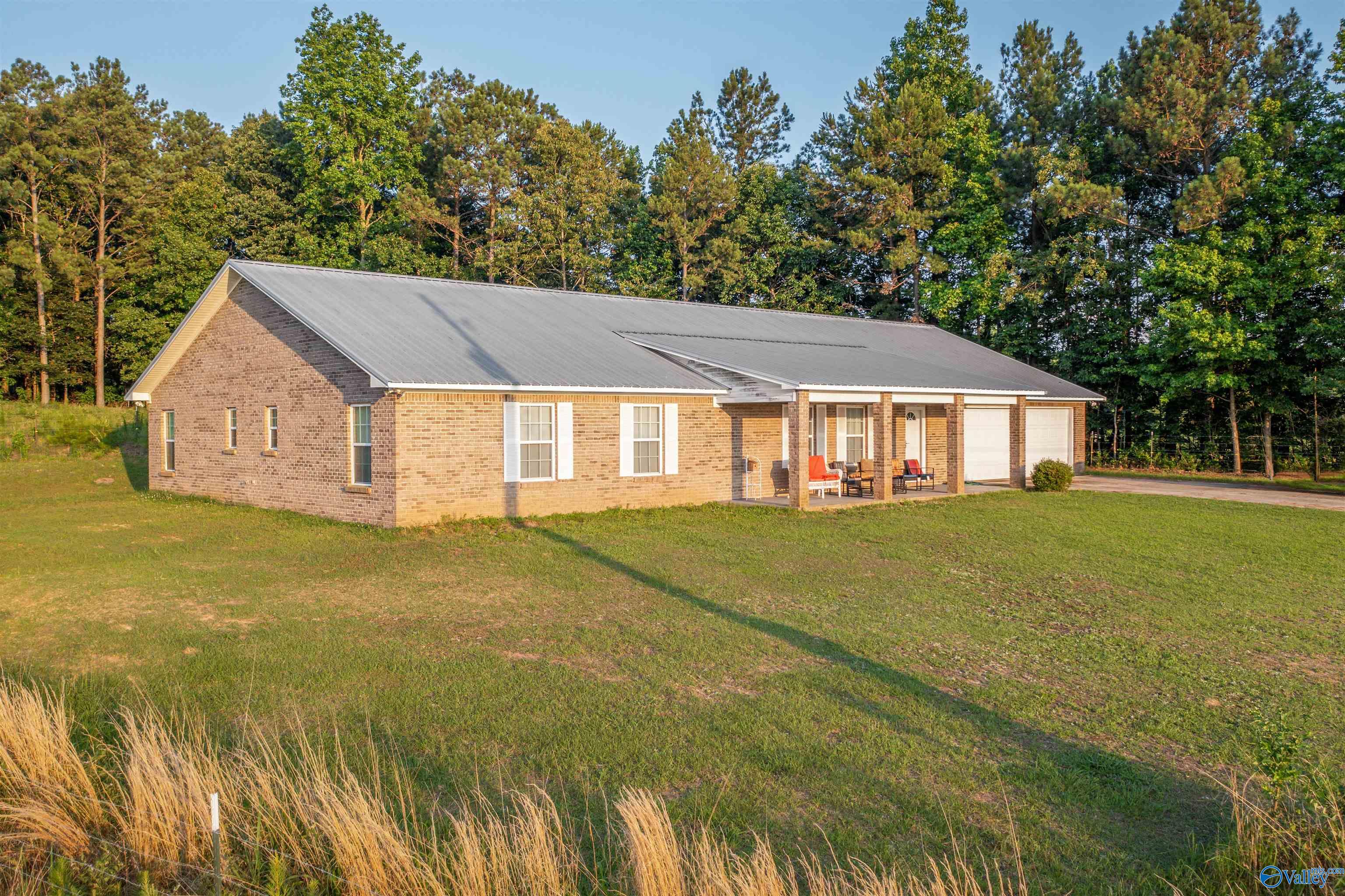 815 Lazy Lane