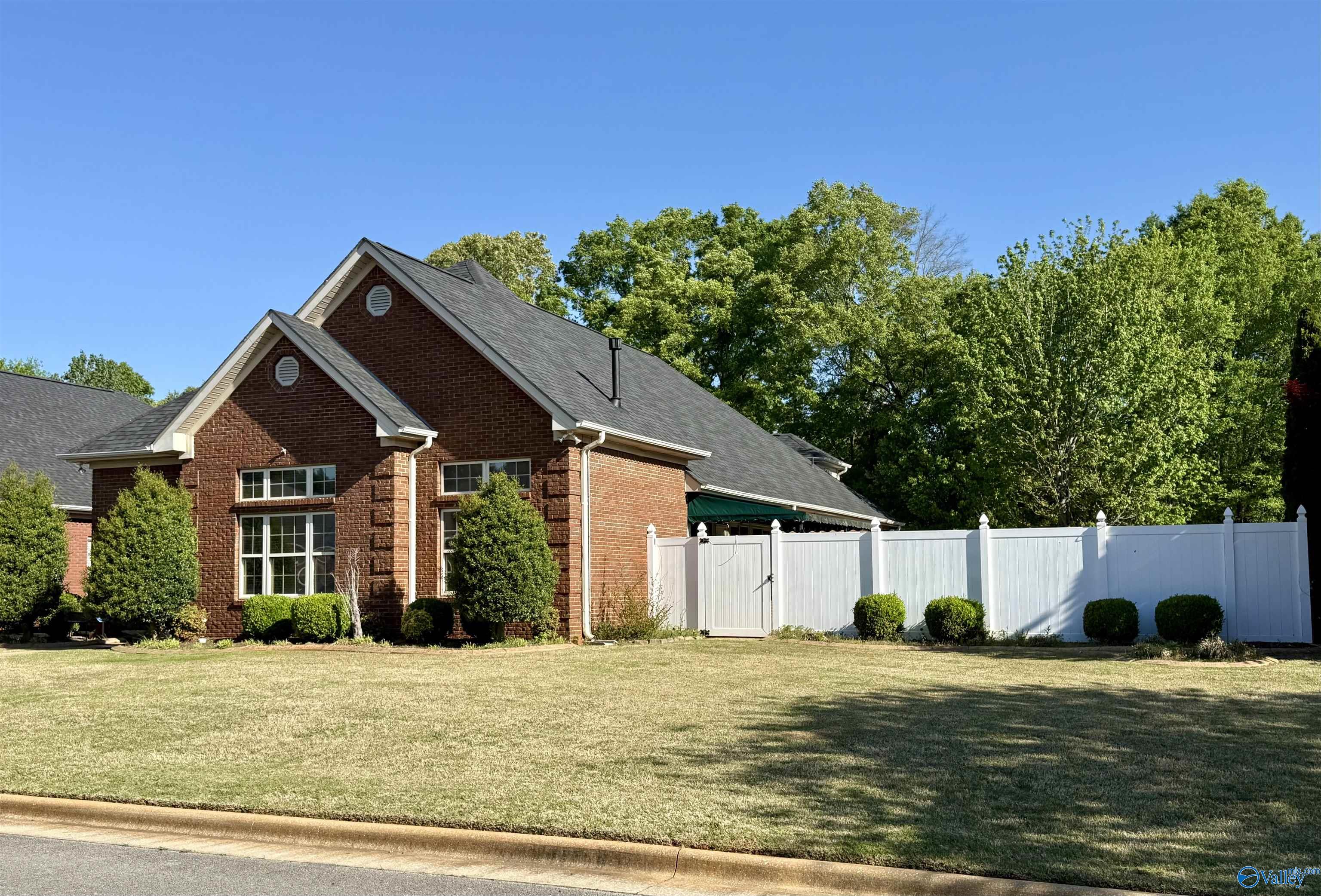 2028 Park Terrace SE