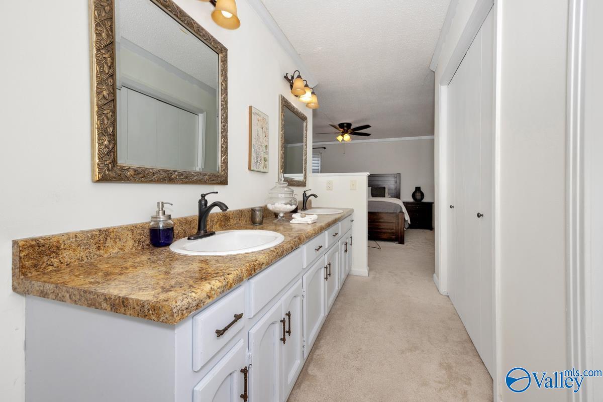 Huntsville, Alabama 35803, United States, 3 Bedrooms Bedrooms, ,2 BathroomsBathrooms,Residential,Active,158271