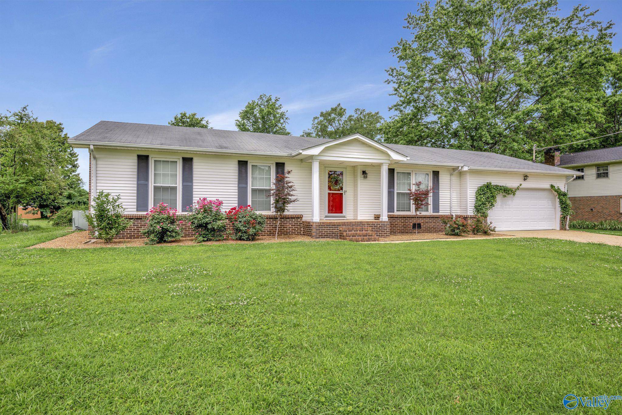 Huntsville, Alabama 35803, United States, 3 Bedrooms Bedrooms, ,2 BathroomsBathrooms,Residential,Active,158271