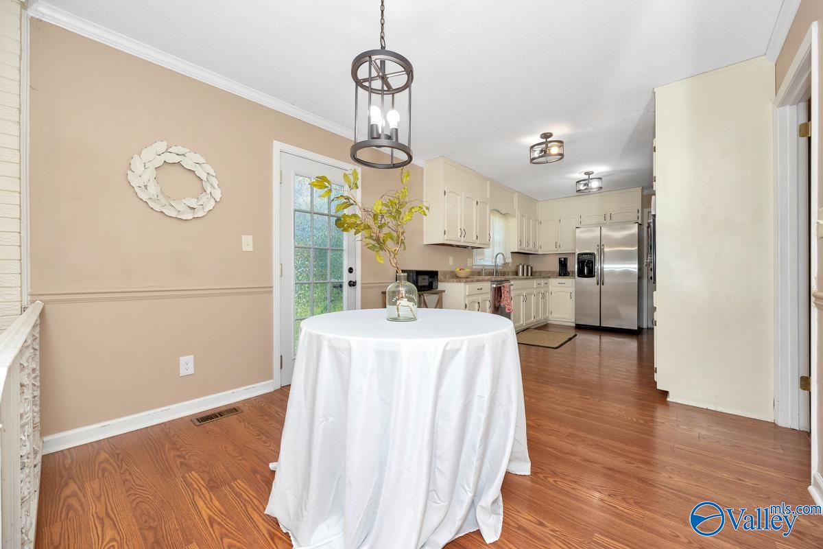 Huntsville, Alabama 35803, United States, 3 Bedrooms Bedrooms, ,2 BathroomsBathrooms,Residential,Active,158271