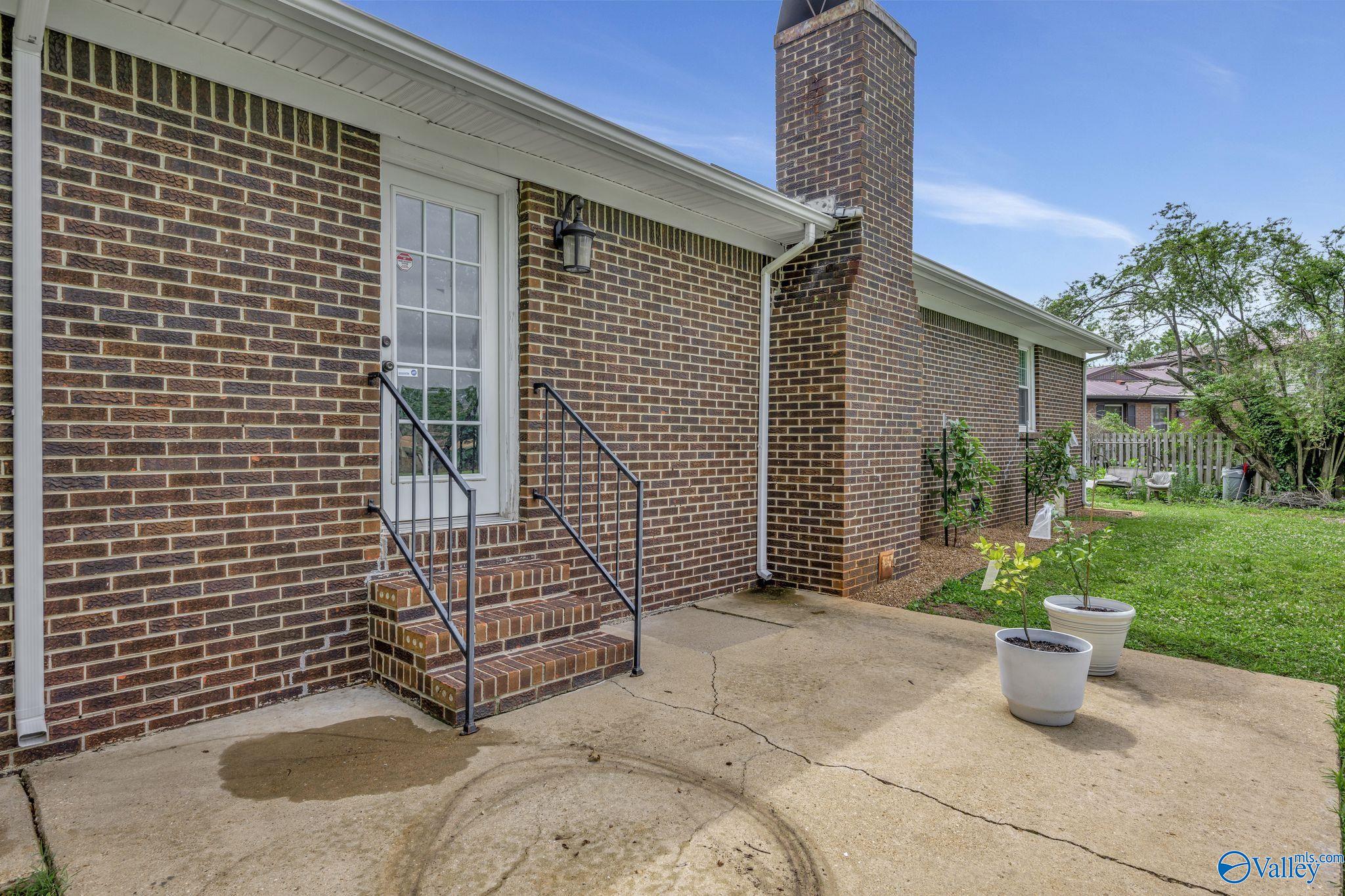 Huntsville, Alabama 35803, United States, 3 Bedrooms Bedrooms, ,2 BathroomsBathrooms,Residential,Active,158271