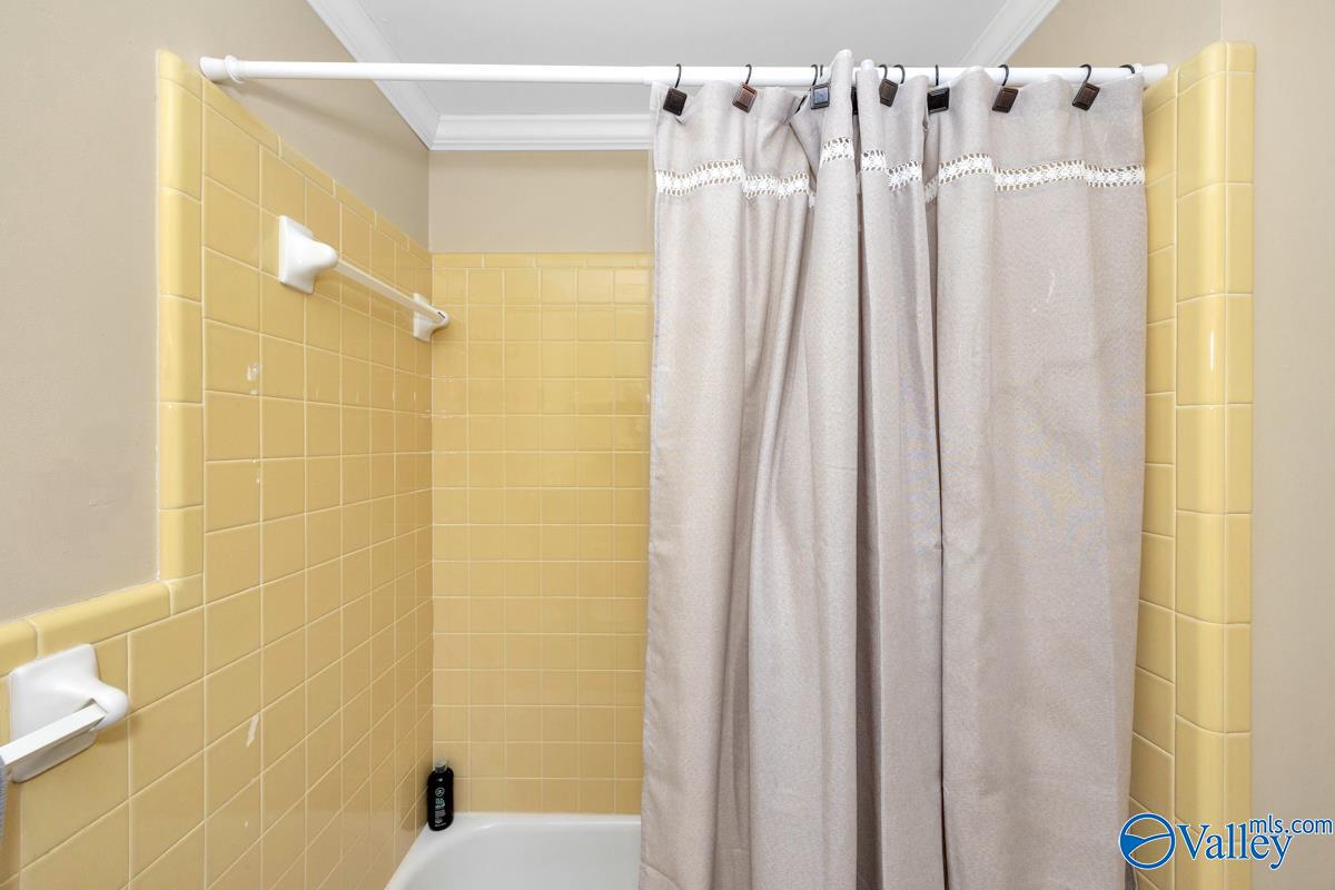 Huntsville, Alabama 35803, United States, 3 Bedrooms Bedrooms, ,2 BathroomsBathrooms,Residential,Active,158271