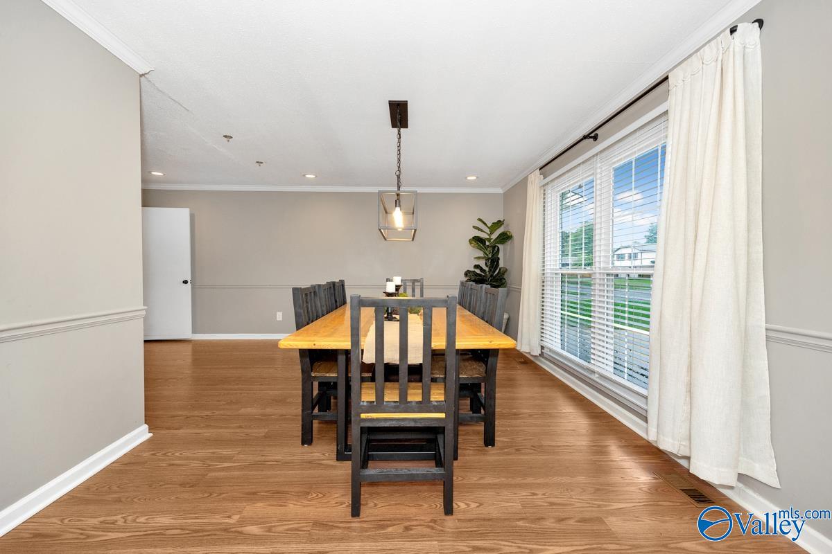 Huntsville, Alabama 35803, United States, 3 Bedrooms Bedrooms, ,2 BathroomsBathrooms,Residential,Active,158271