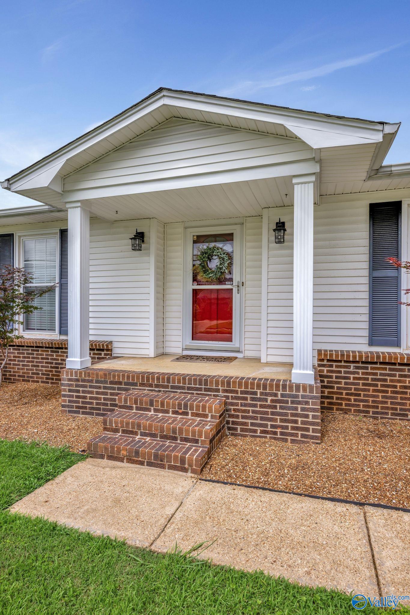 Huntsville, Alabama 35803, United States, 3 Bedrooms Bedrooms, ,2 BathroomsBathrooms,Residential,Active,158271