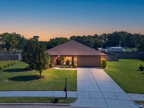 Homes For Sale - 136 Chestnut Cove<br/> Owens Cross Roads, AL 35763