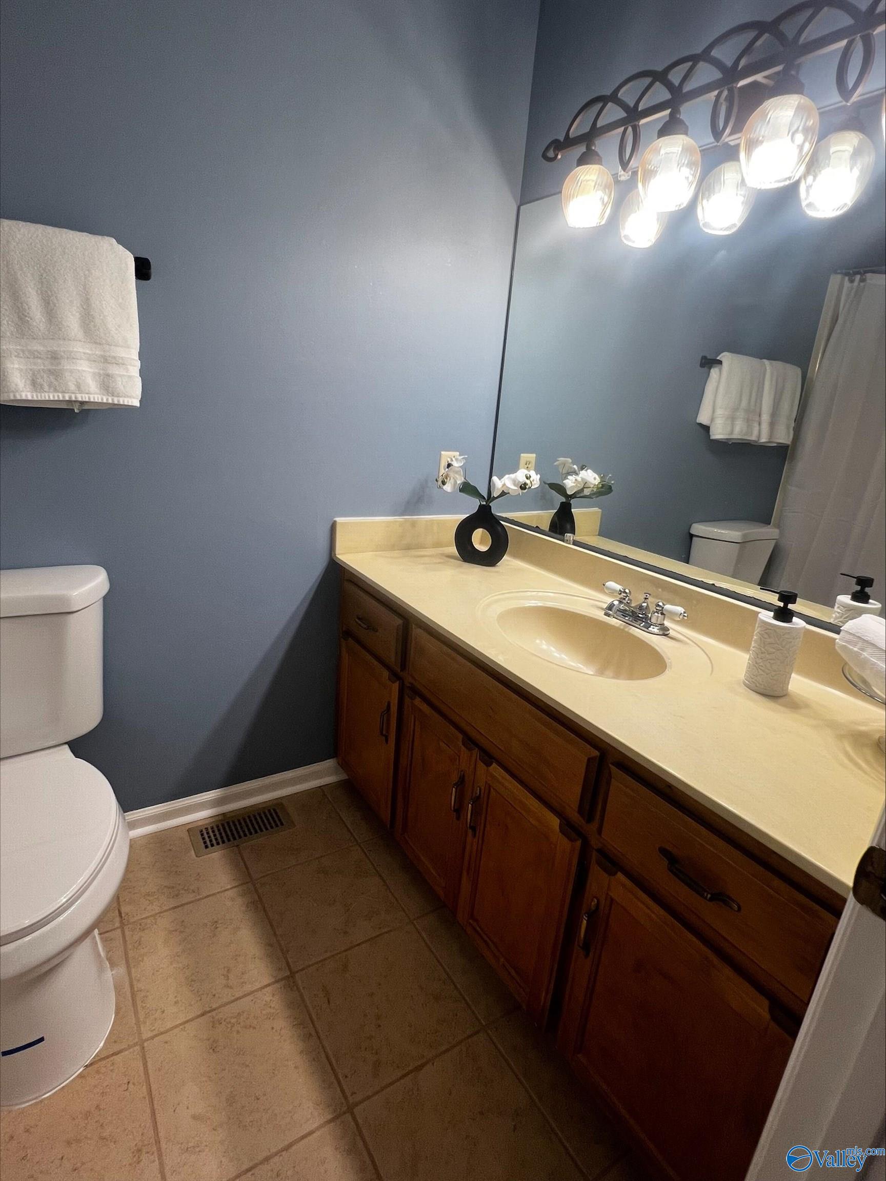241 Woodcastle Drive, Florence, Alabama image 27