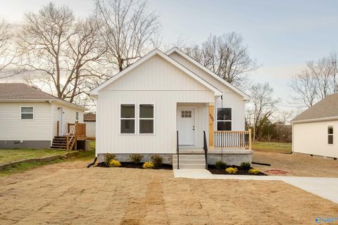 Homes For Sale - 803 SW 14th Avenue<br/> Colbert County, Sheffield, AL 35660