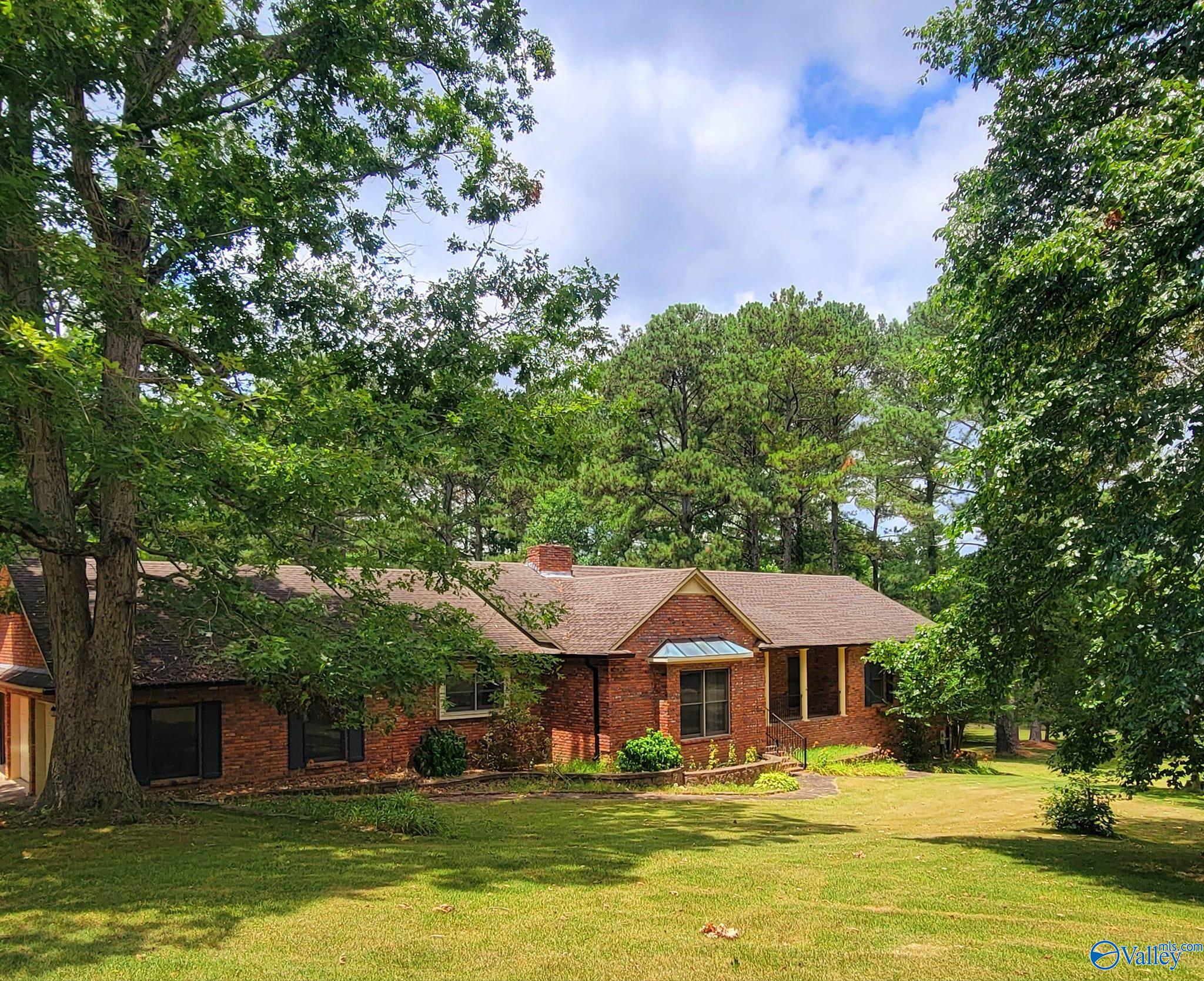 1085 Hillcrest Drive, Arab, Alabama image 3