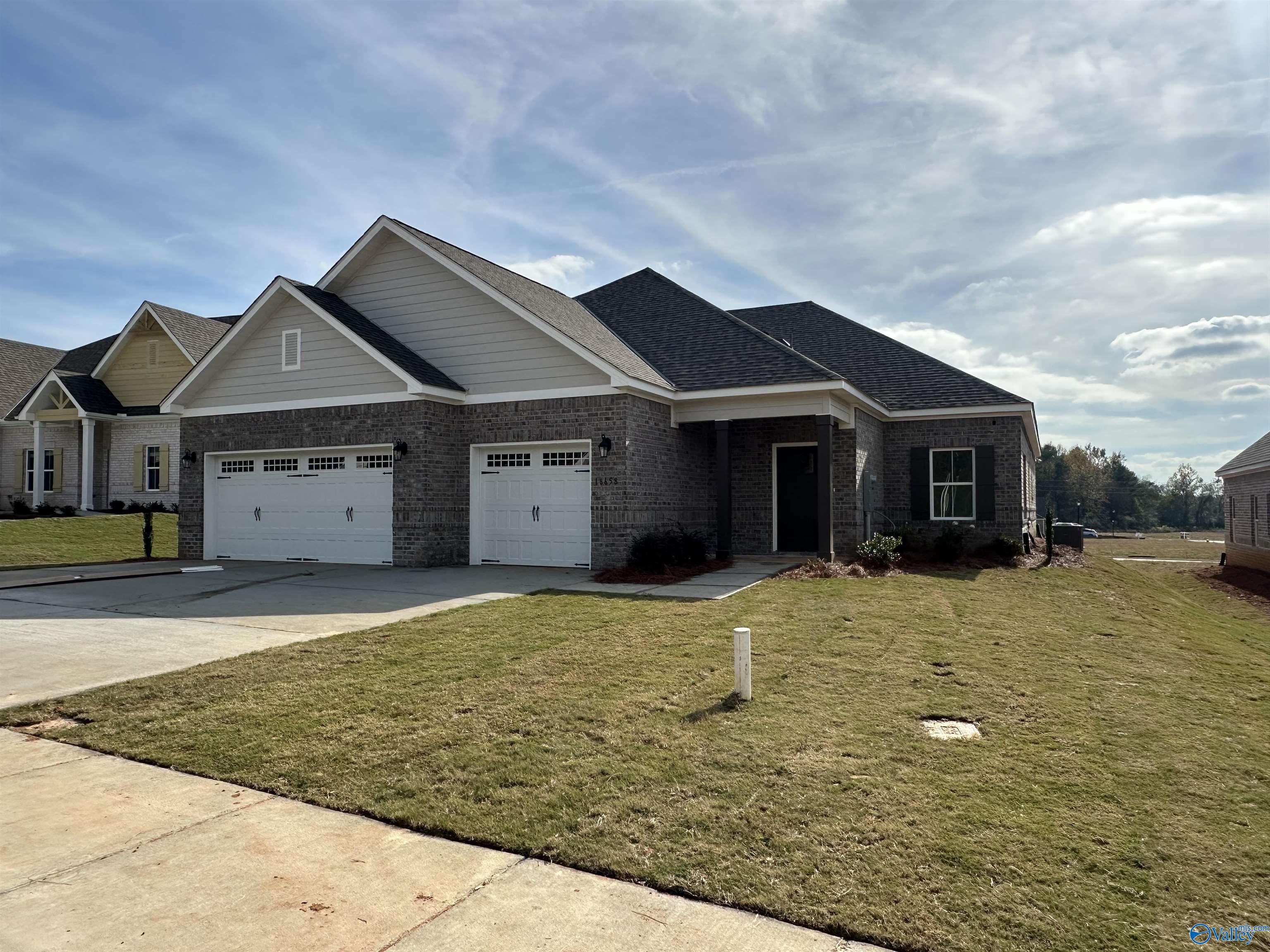 16658 Hamilton Place, Athens, Alabama image 1