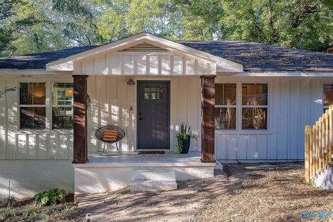 Homes For Sale - 1611 Wells Avenue<br/> Huntsville, AL 35801