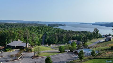 Vacant Land For Sale - 51 Fall Creek Drive<br/> Guntersville, AL 35976