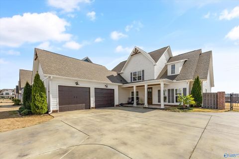 Photo of 6312 Loring Loop, Huntsville, AL 35806 (MLS # 21911571)