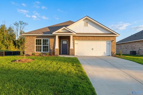 Homes For Sale - 4803 Drews Dogwood Lane<br/> Huntsville, AL 35810