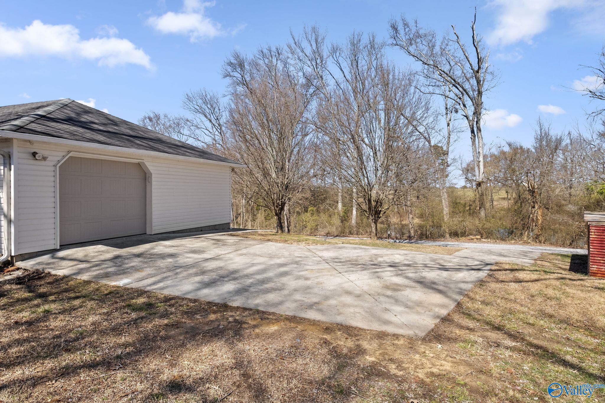 105 Nacoles Drive, Grant, Alabama image 16
