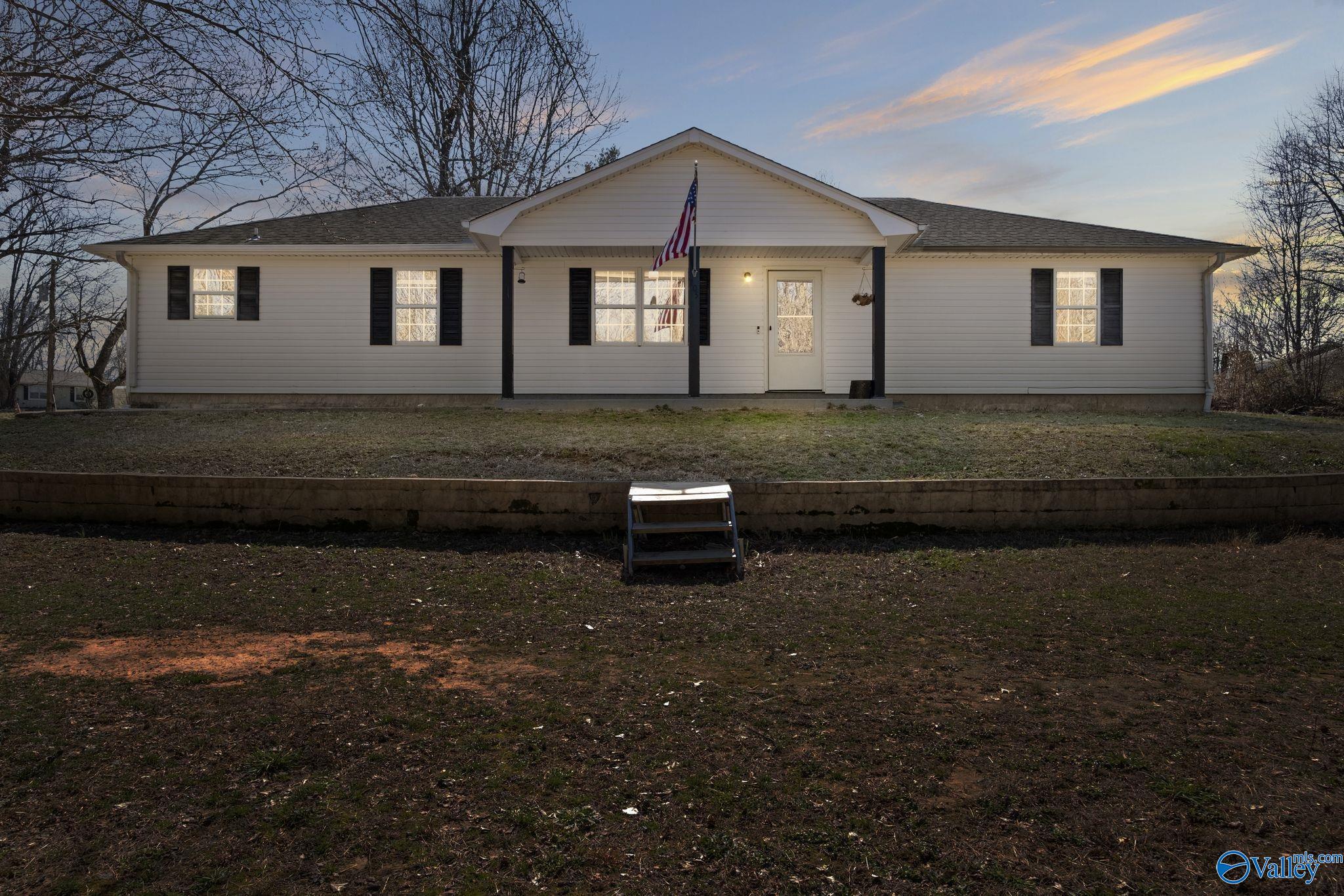 105 Nacoles Drive, Grant, Alabama image 1