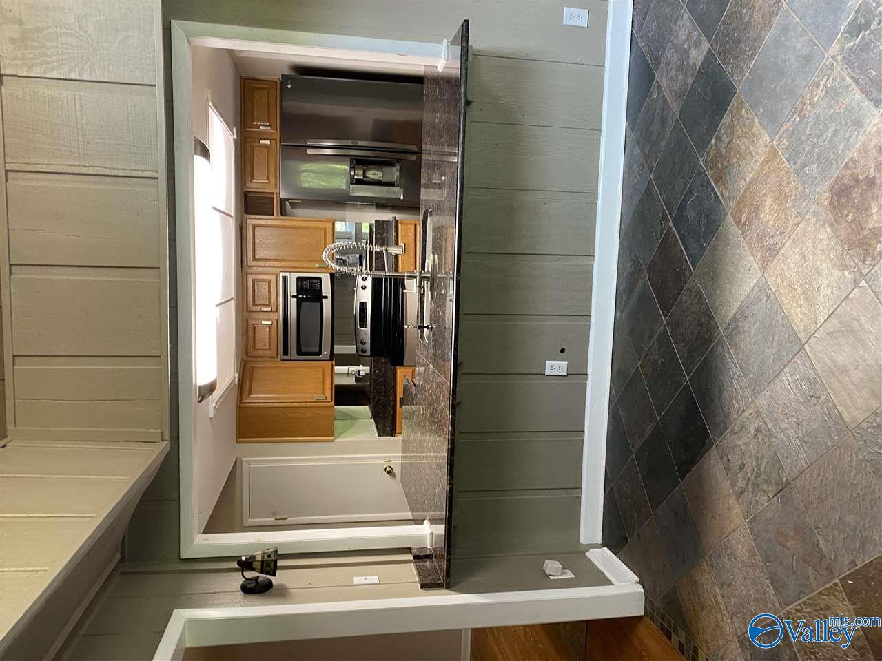 Huntsville, Alabama 35803, United States, 3 Bedrooms Bedrooms, ,2 BathroomsBathrooms,Residential,Active,183080