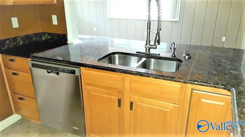 Huntsville, Alabama 35803, United States, 3 Bedrooms Bedrooms, ,2 BathroomsBathrooms,Residential,Active,183080